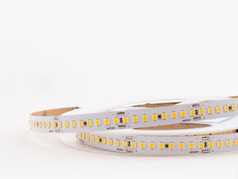 Светодиодная лента LEDS POWER 2835 192/м (18Вт/м) 24В нейтральная, серия ПРО140 005232