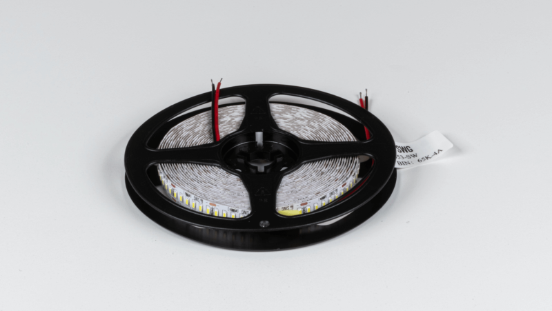 SWG Standard Светодиодная лента 3014, 240 LED/м, 24 Вт/м, 12В , IP20, Цвет: Холодный белый, SWG4240-12-24-W-M
