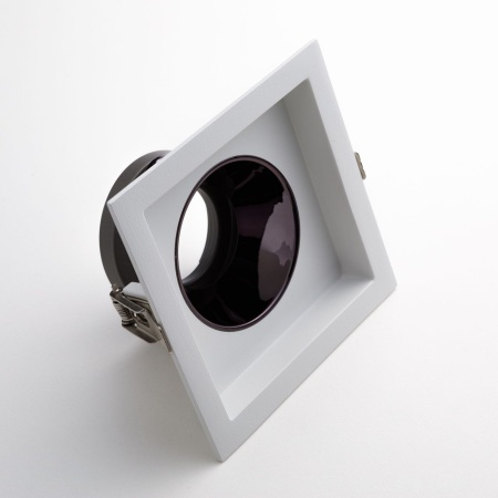 Рамка для встраиваемого светильника Yeelight Pro U (белая квадратная)